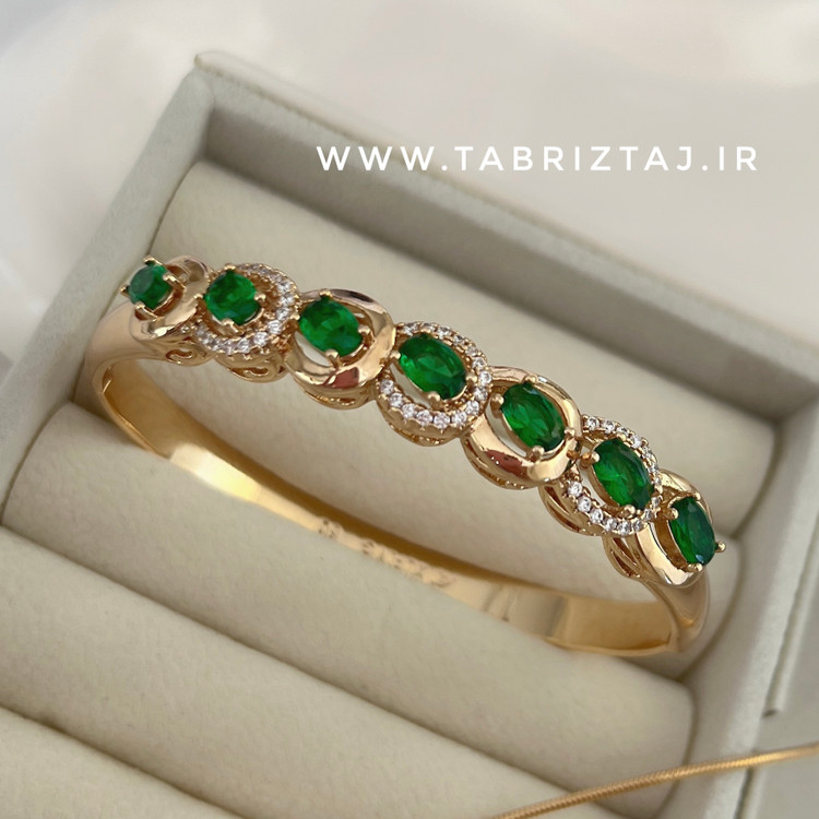 بنگل نگین دار زمرد برند ژوپینگ-ابکاری طلا و ضدحساسیت